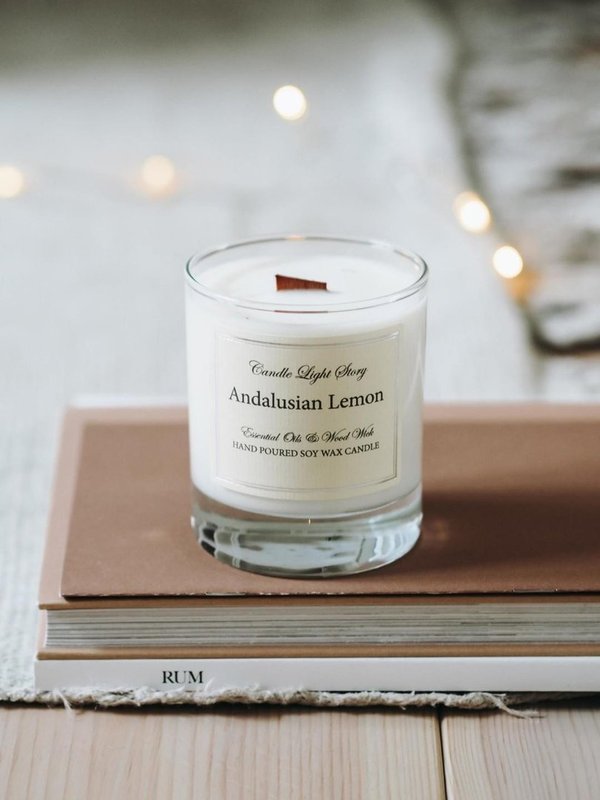 Soijavahakynttilä Essentials - Andalusian Lemon, Candle Light Story